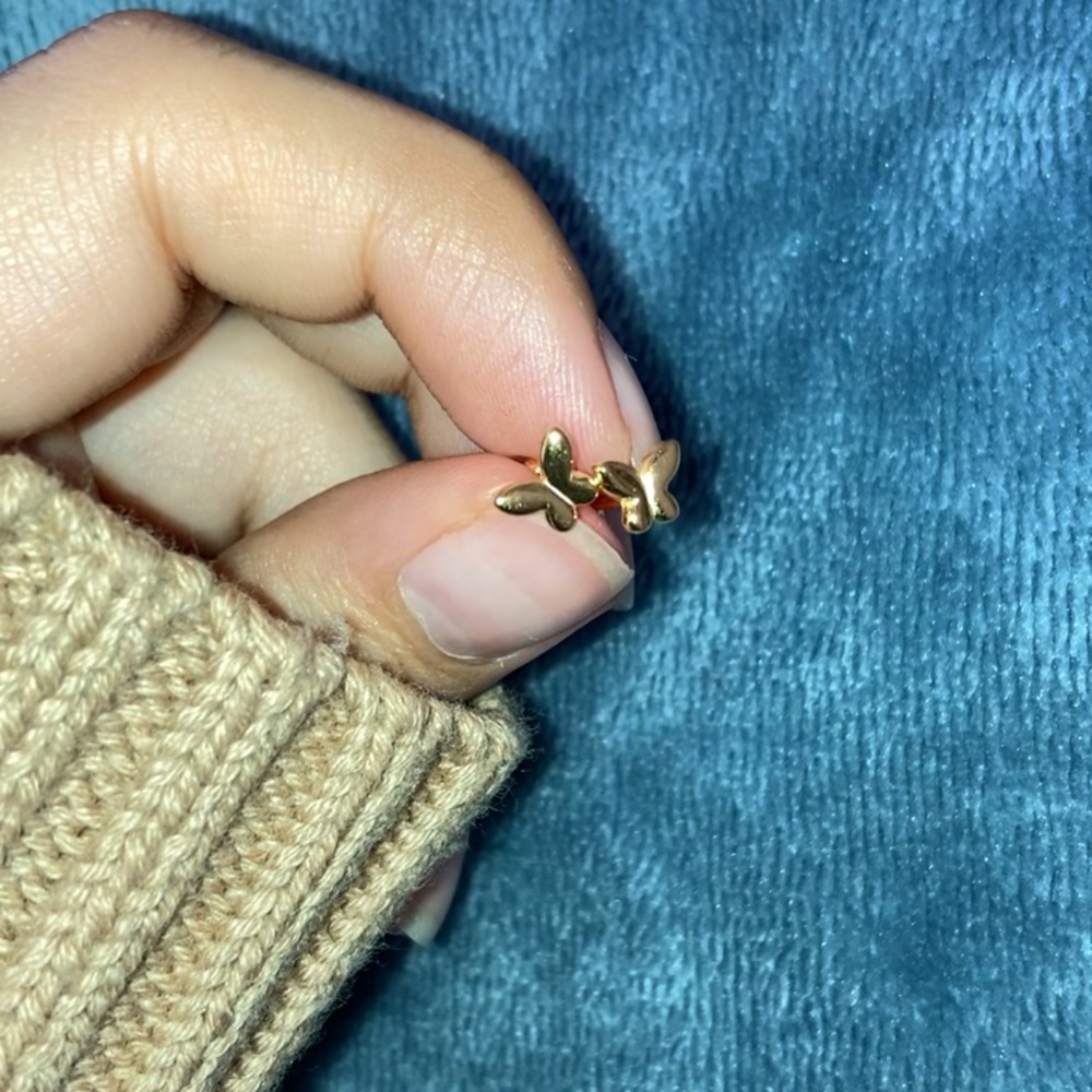Butterfly studs